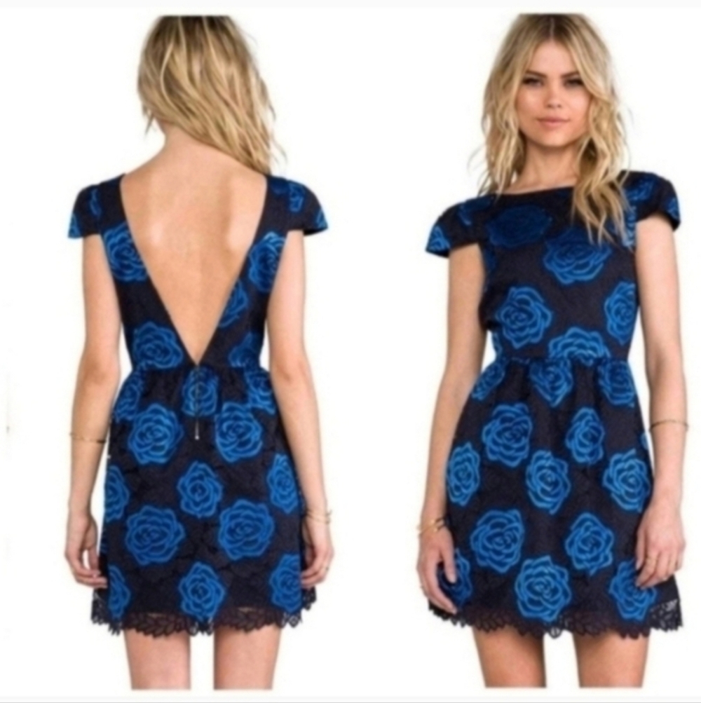 Alice + Olivia Nelly Blue Black Lace Deep V Open Back Mini Dress Size 10